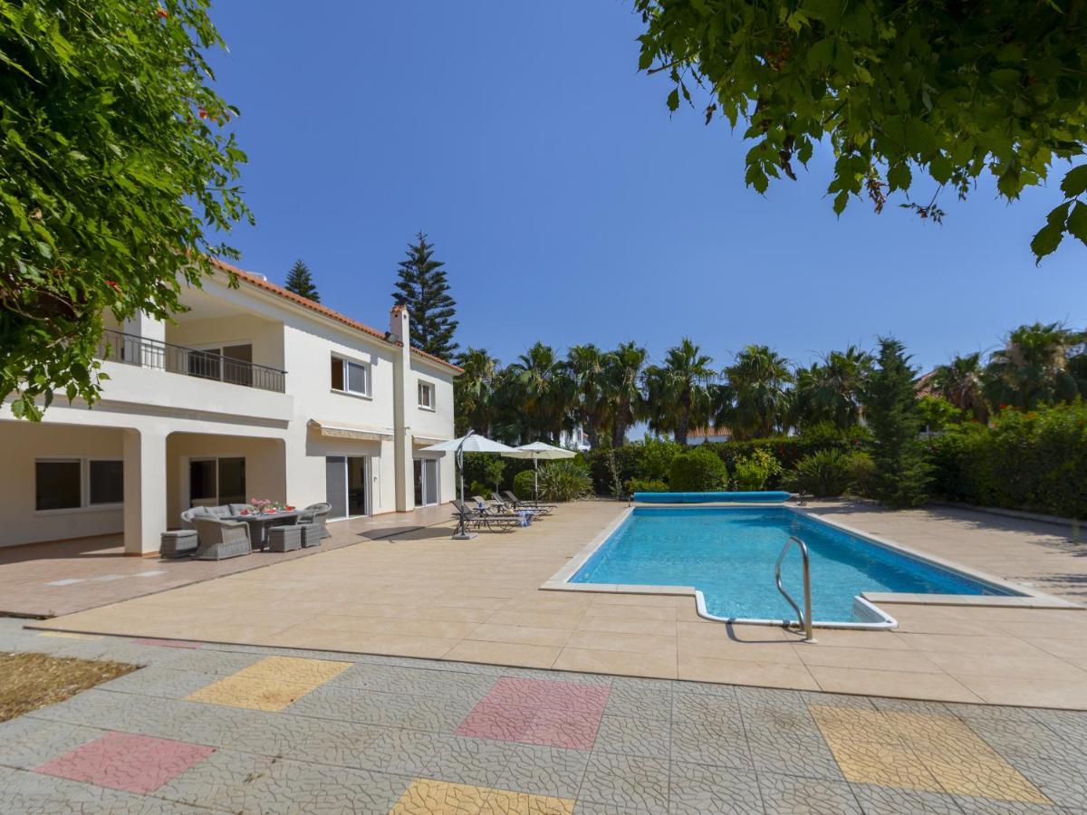 Вилла Meneou Seaside Mansion 7 Ларнака Экстерьер фото