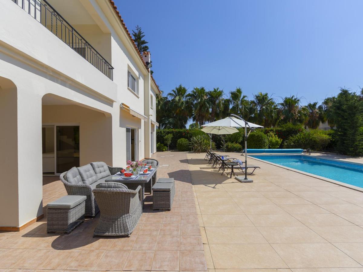 Вилла Meneou Seaside Mansion 7 Ларнака Экстерьер фото
