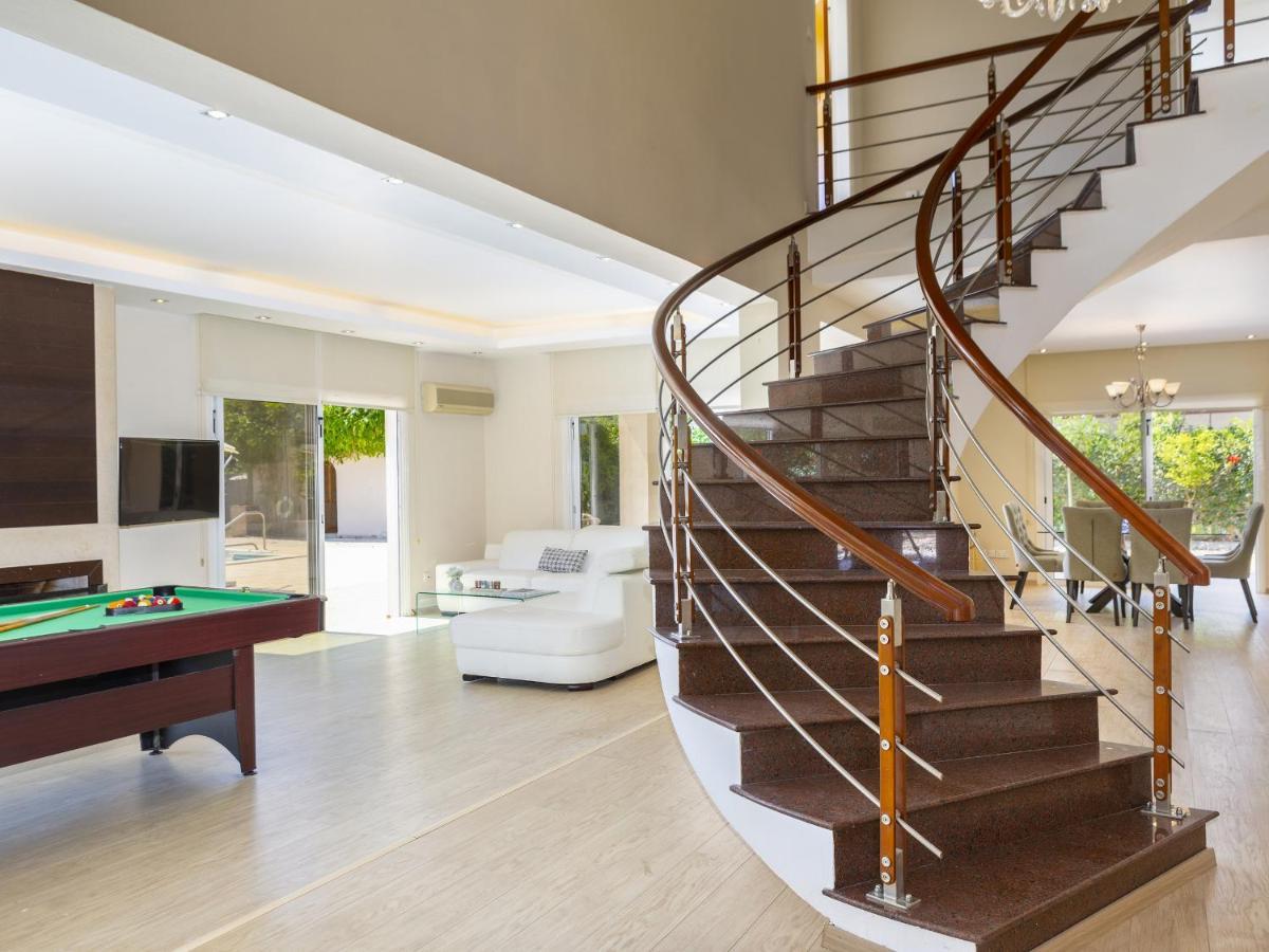 Вилла Meneou Seaside Mansion 7 Ларнака Экстерьер фото