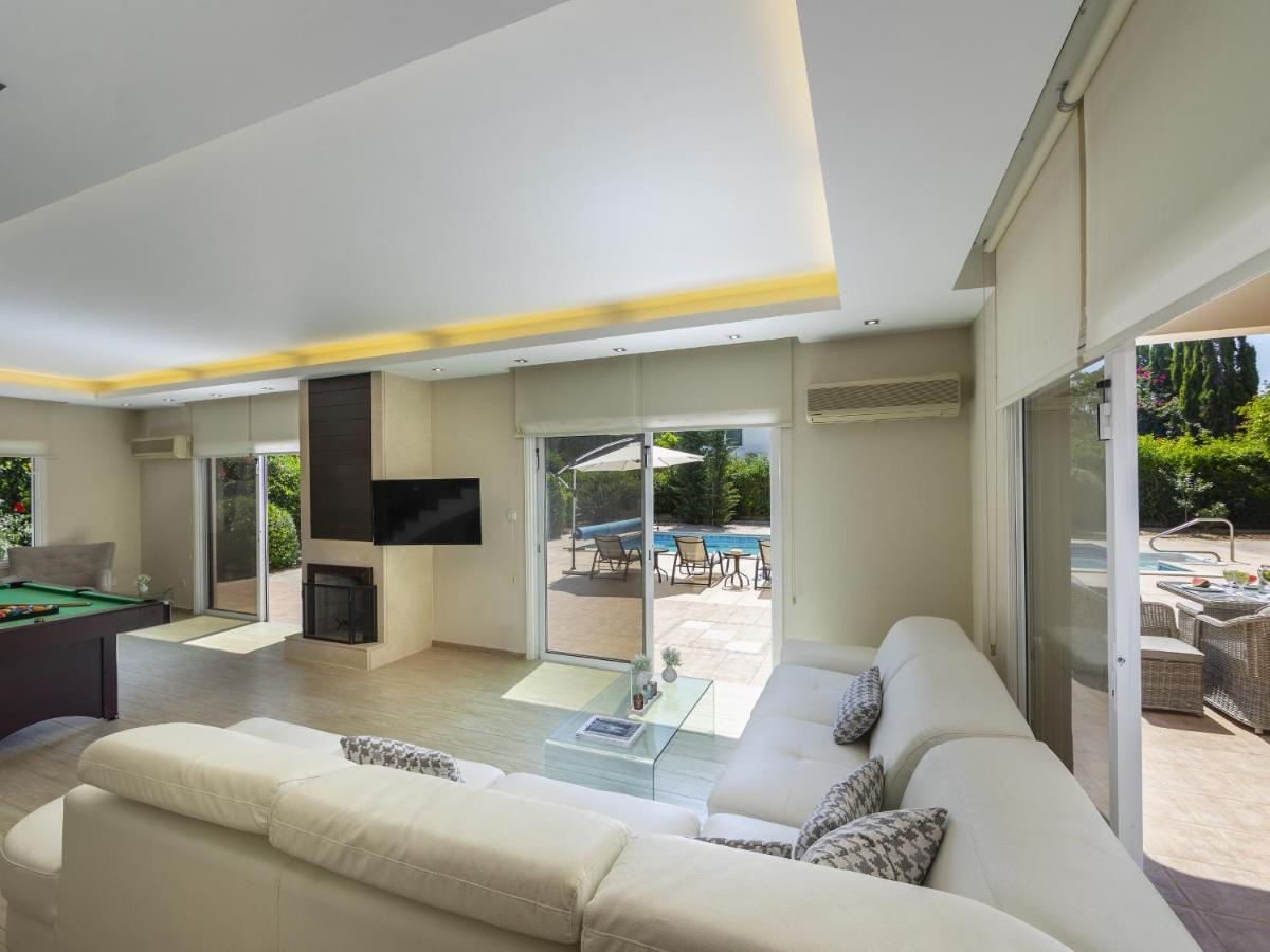 Вилла Meneou Seaside Mansion 7 Ларнака Экстерьер фото