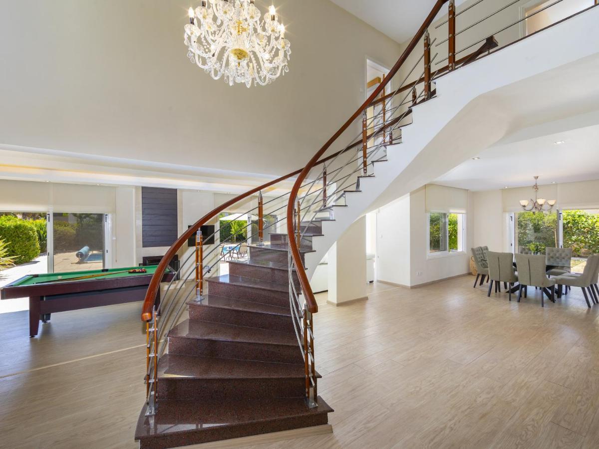 Вилла Meneou Seaside Mansion 7 Ларнака Экстерьер фото