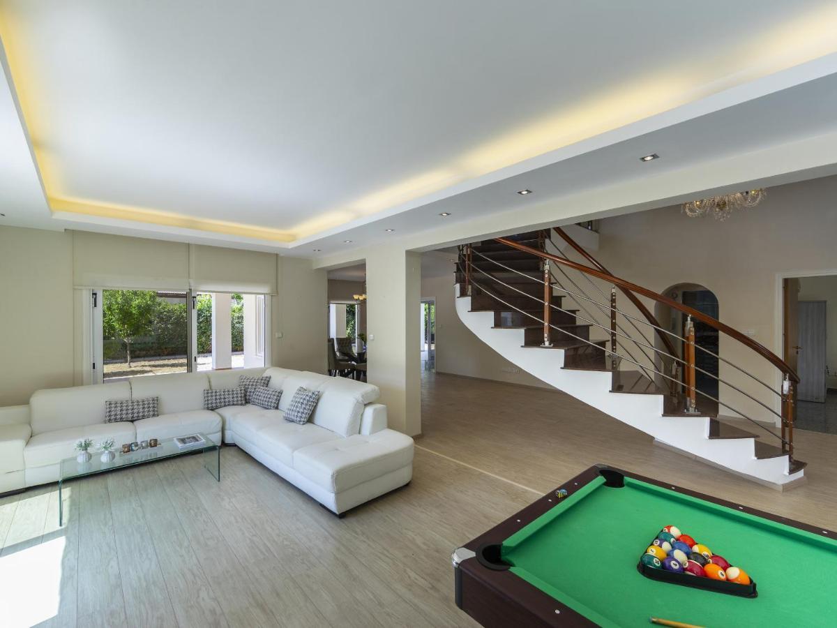 Вилла Meneou Seaside Mansion 7 Ларнака Экстерьер фото