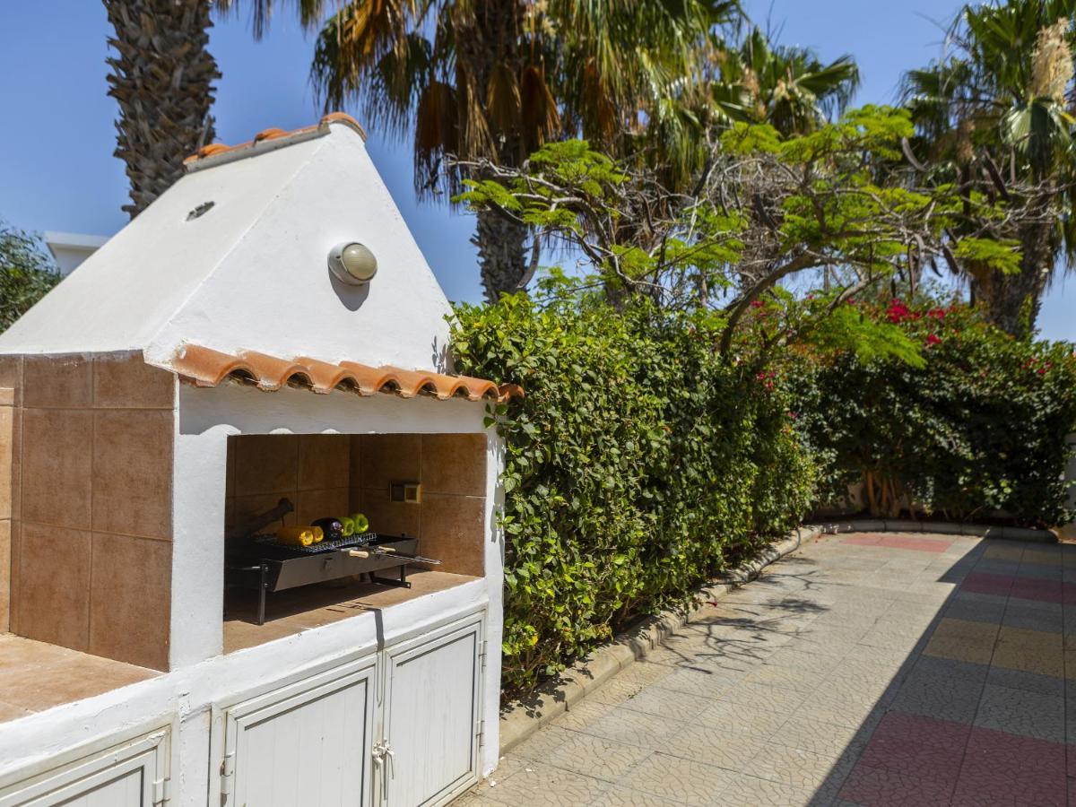 Вилла Meneou Seaside Mansion 7 Ларнака Экстерьер фото
