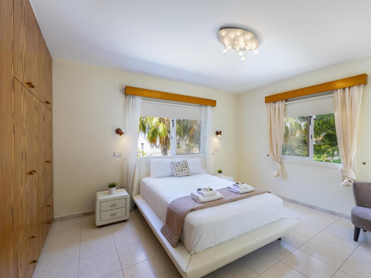 Вилла Meneou Seaside Mansion 7 Ларнака Экстерьер фото